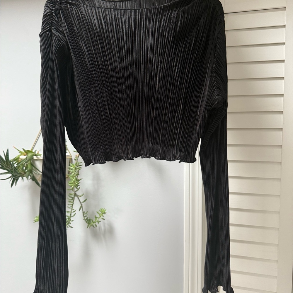 Black Women's Pleated Pant Set - Picture 2 of 3